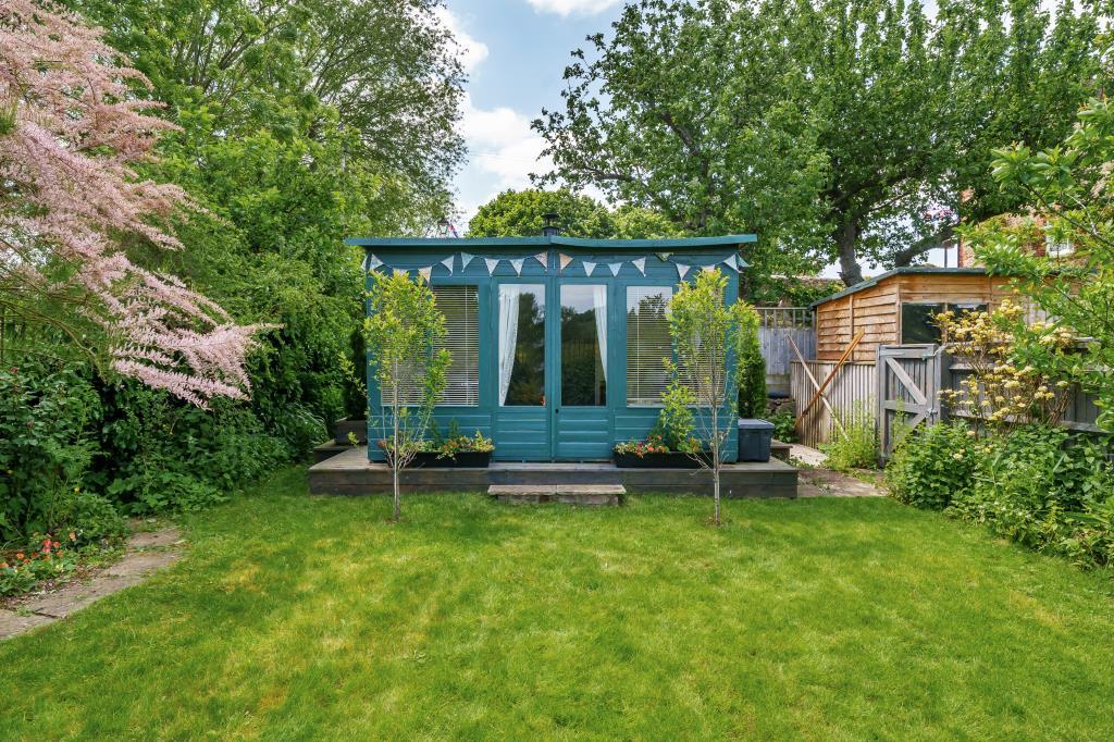 Abingdon, Oxfordshire, OX14 Land for sale £60,000