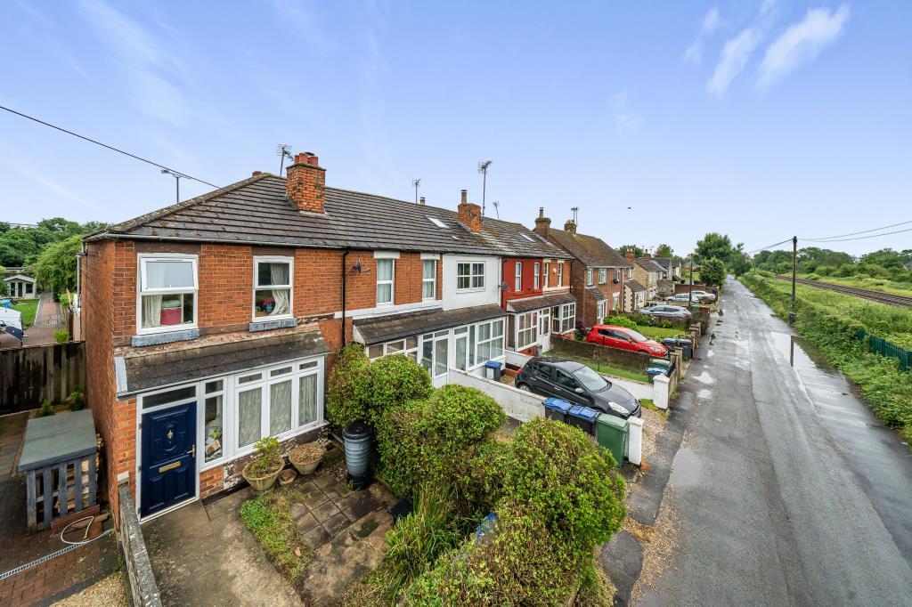 Purton, Wiltshire, SN5 2 bed end of terrace house for sale £325,000