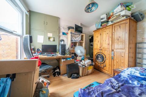 2 bedroom end of terrace house for sale, Purton,  Wiltshire,  SN5