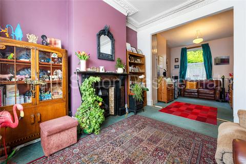 3 bedroom end of terrace house for sale - Earlsmead Road, London, N15