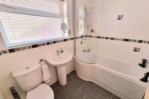 3 bedroom semi-detached house for sale - Denbigh Way, Barry, The Vale Of Glamorgan. CF62 9AT