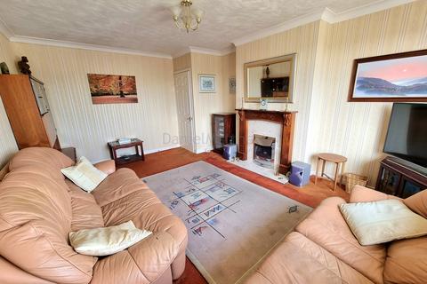 3 bedroom semi-detached house for sale - Denbigh Way, Barry, The Vale Of Glamorgan. CF62 9AT