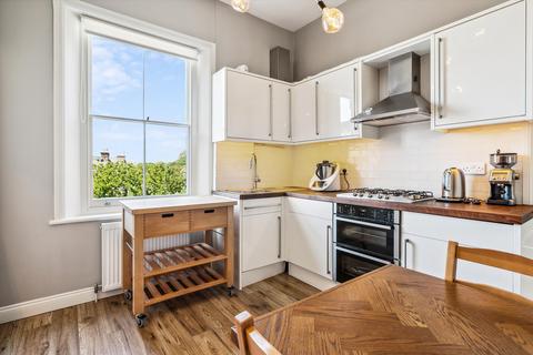 2 bedroom flat for sale - Brodrick Road, London, SW17