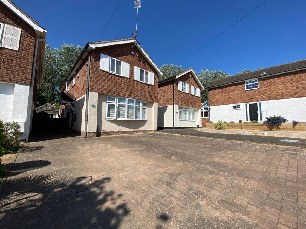 Aintree Road, Parklands, Northampton NN3 6EA 4 bed detached house for