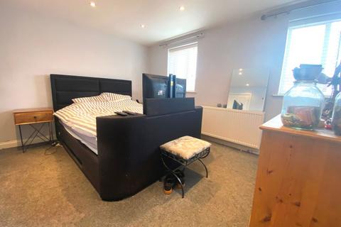 9 Aintree Road, Northampton, NN3 6EA