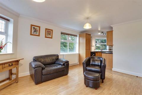 2 bedroom flat for sale - The Strone, Apperley Bridge, Bradford, West Yorkshire, BD10
