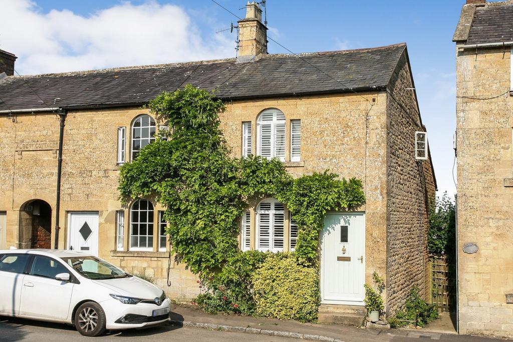 Park Road, Blockley, Gloucestershire. GL56 9BZ 2 bed end of terrace