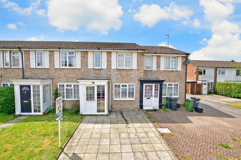 Tanyard Way, Horley, Surrey 3 bed terraced house for sale £350,000