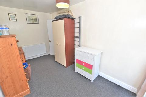 3 Broster Close, Wirral, CH46 6HW