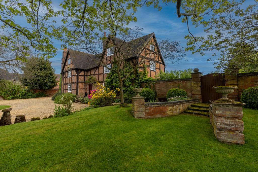Back Lane, Shustoke, Coleshill Birmingham B46 2AP 5 bed detached house