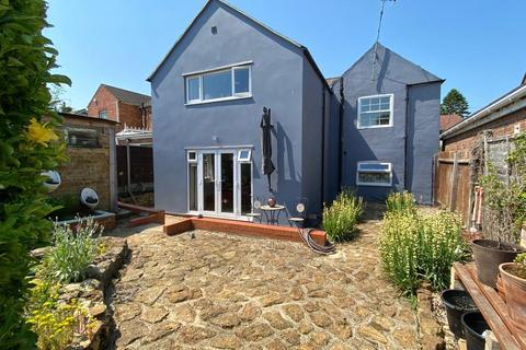 58 Desborough Road, Rothwell, Kettering, NN14 6JG