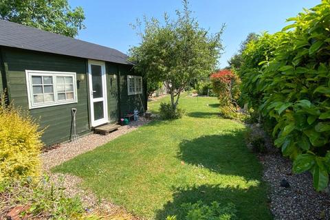 58 Desborough Road, Rothwell, Kettering, NN14 6JG