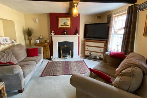 58 Desborough Road, Rothwell, Kettering, NN14 6JG