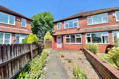 8 Franklyn Close, Denton, Manchester, M34 2HX