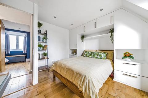 93 Stockwell Gardens, London, SW9 0RZ