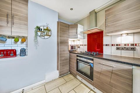 93 Stockwell Gardens, London, SW9 0RZ