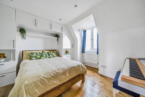 93 Stockwell Gardens, London, SW9 0RZ