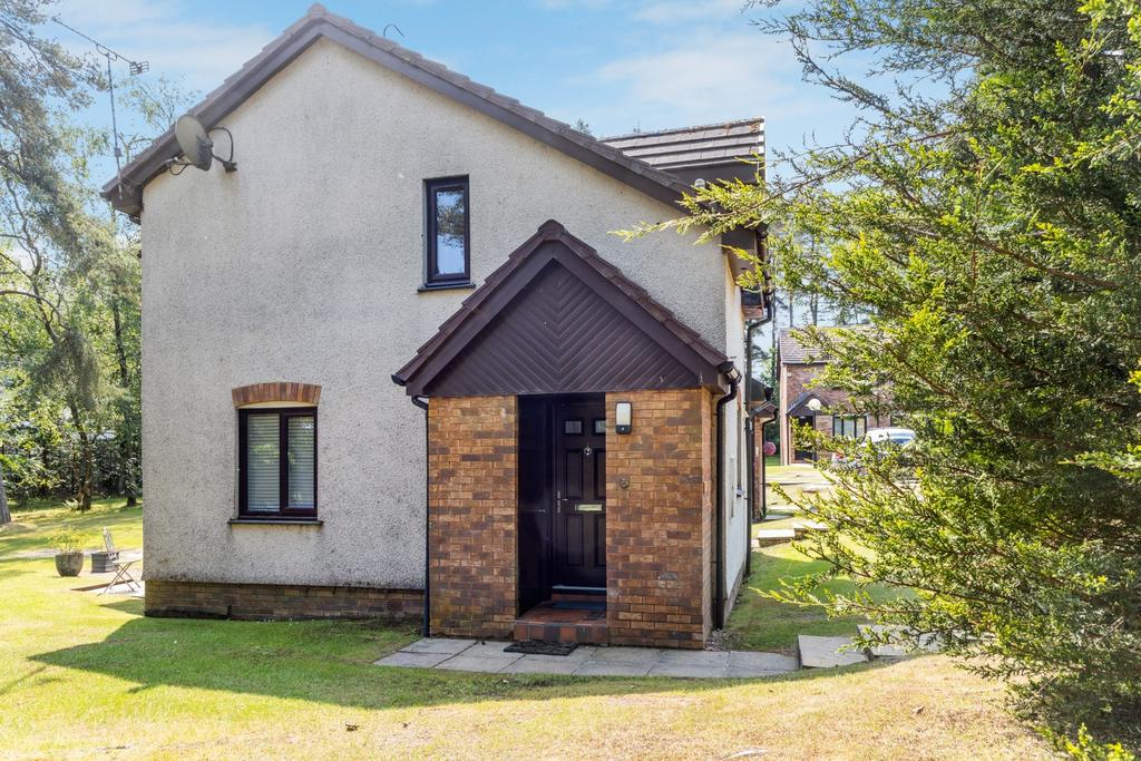 Dunbar Court, Gleneagles... 1 bed end of terrace house £190,000