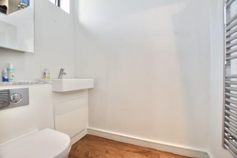4 bedroom terraced house to rent, Calvert Road, London, SE10
