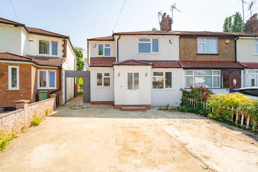 Empire Road, Perivale, UB6, London 3 bed apartment £2,300 pcm (£531 pw)