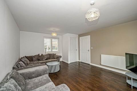 5 bedroom semi-detached house to rent, Tyson Road, Aylesbury