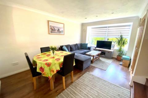 4 Emley Close, Northampton, NN3 9SH