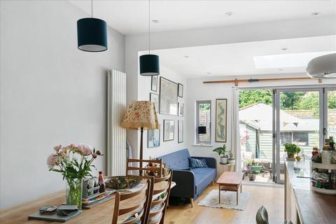 97 Rannoch Road, London, W6 9SX