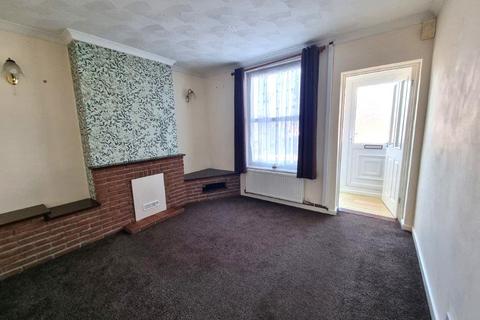 2 bedroom semi-detached house for sale, Levington Road, Ipswich, IP3