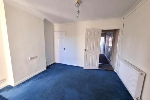 2 bedroom semi-detached house for sale, Levington Road, Ipswich, IP3