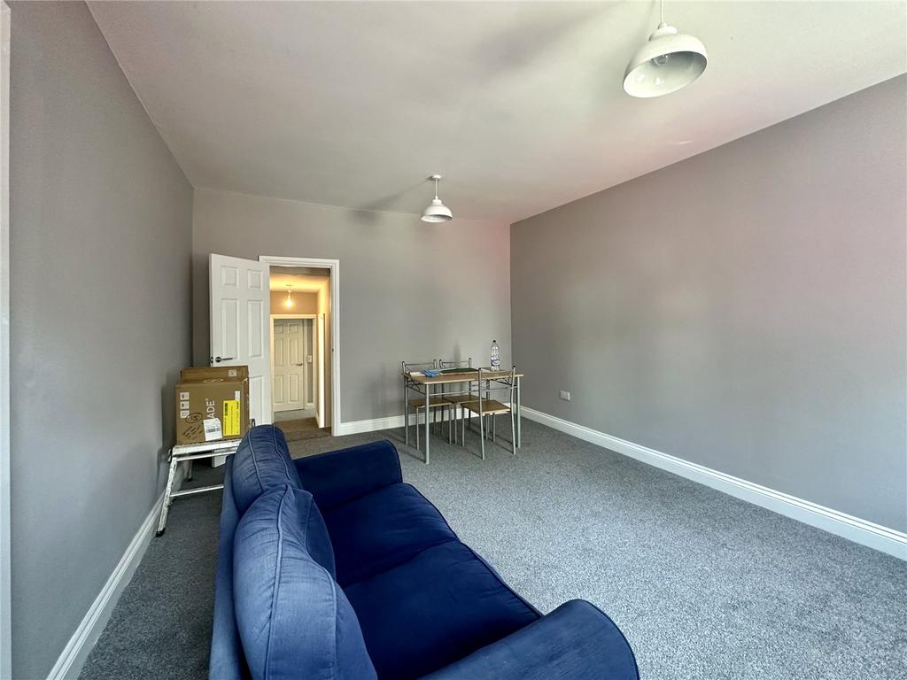 City Road, Haverfordwest... 1 bed ground floor flat £595 pcm (£137 pw)