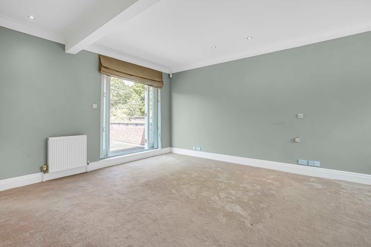 24 KFH-14 Roedean ...