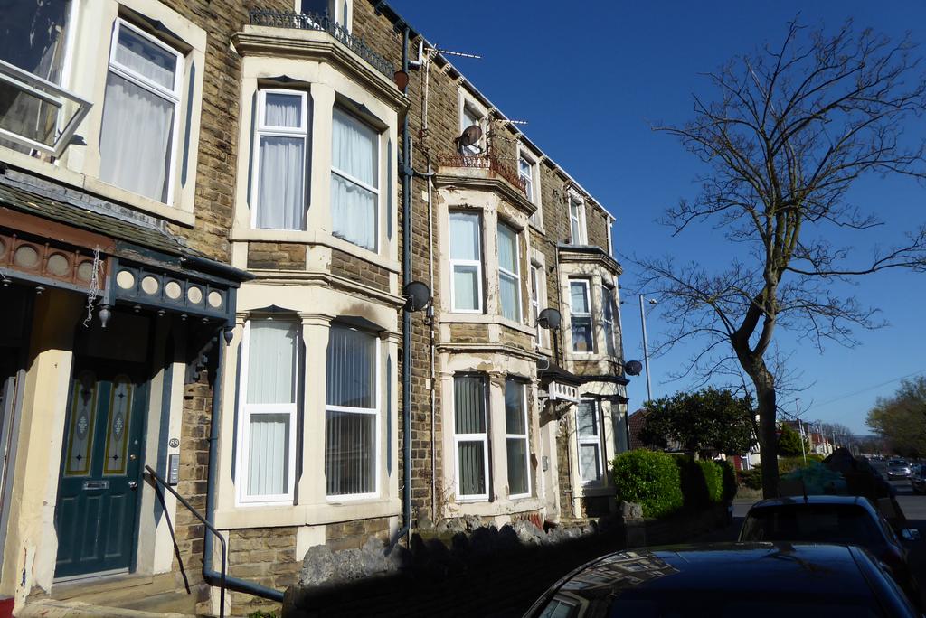 88 Albert Road, Morecambe, LA4 1 bed flat £475 pcm (£110 pw)
