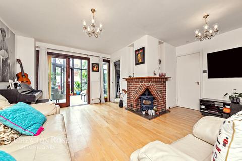 9 Cadman Square, Shenley Lodge, Milton Keynes, MK5 7DN