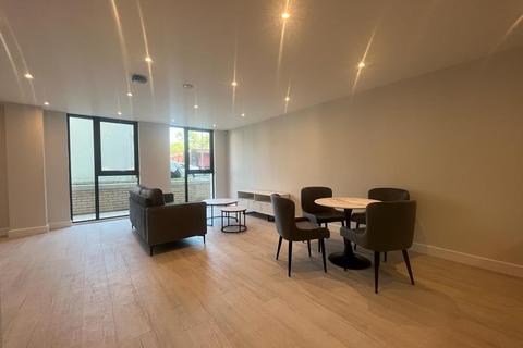 3 bedroom end of terrace house to rent, Regent Plaza, Duncan Street, Salford, M5 3SQ