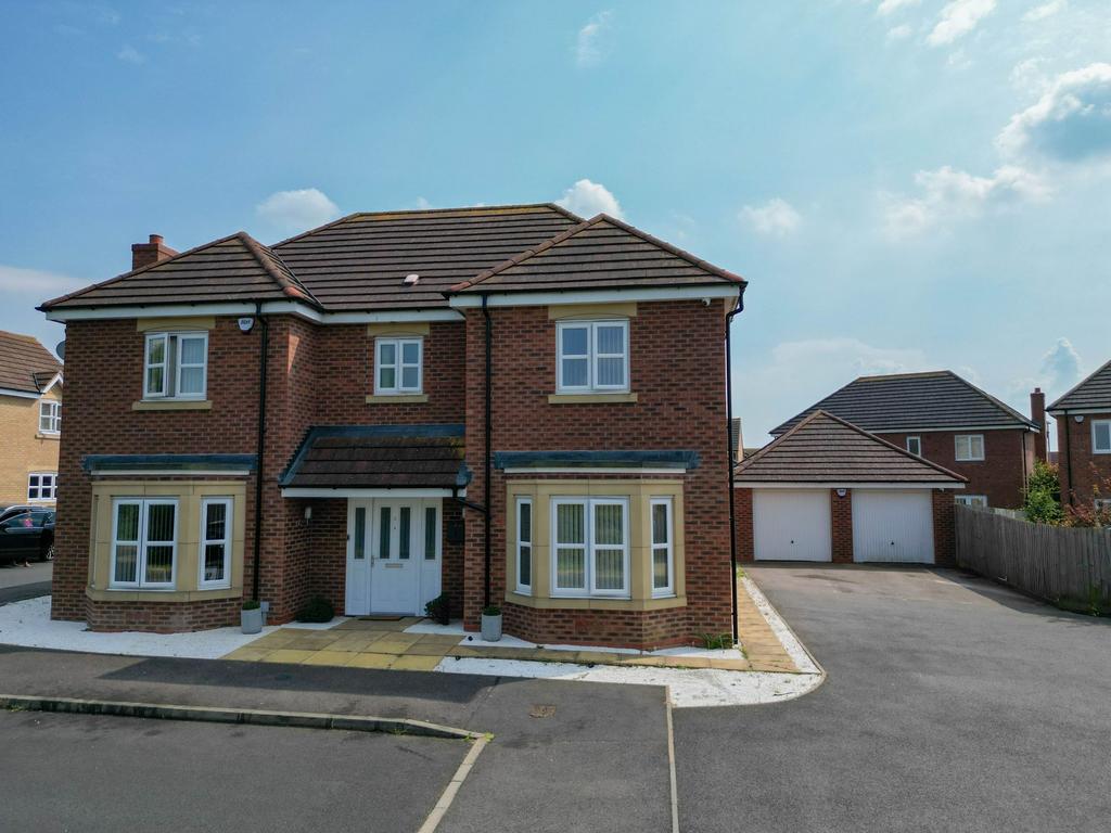Holly Close, Great Glen, Leicester 5 bed detached house for sale £675,000