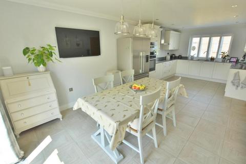 14 Constance Road, Wimborne, BH21 2FS