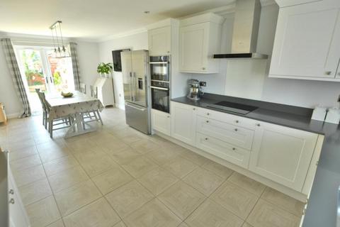 14 Constance Road, Wimborne, BH21 2FS