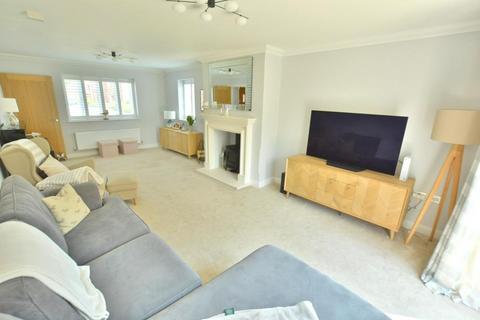 14 Constance Road, Wimborne, BH21 2FS