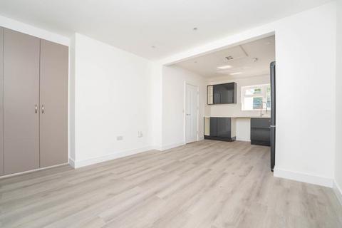 undefined, Empire Road, Perivale, UB6, London