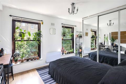 41b Tomlins Grove, London, E3 4NX