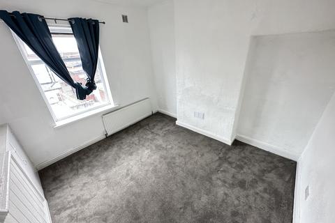 2 bedroom terraced house to rent, Blakey Street, Longsight, Manchester, Greater Manchester, M12