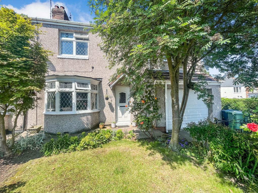 Brookside, ., Houghton Le Spring, Tyne and Wear, DH5 9NW 4 bed semi