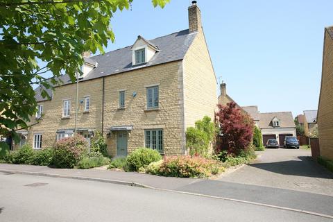 3 bedroom end of terrace house to rent, Blenheim Way, Moreton-in-marsh, Gloucestershire, GL56