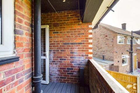 35 Sedgefield Crescent, Romford, RM3 9RR
