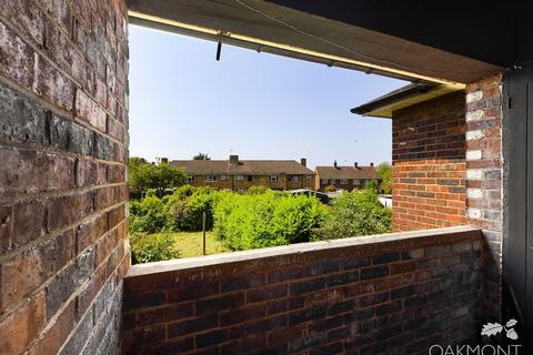 35 Sedgefield Crescent, Romford, RM3 9RR