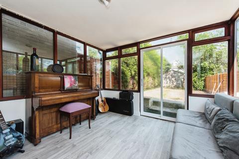 4 Badgers Copse, Worcester Park, KT4 7EZ