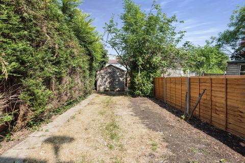 4 Badgers Copse, Worcester Park, KT4 7EZ