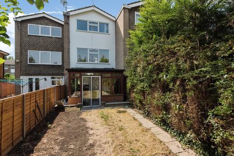 4 Badgers Copse, Worcester Park, KT4 7EZ