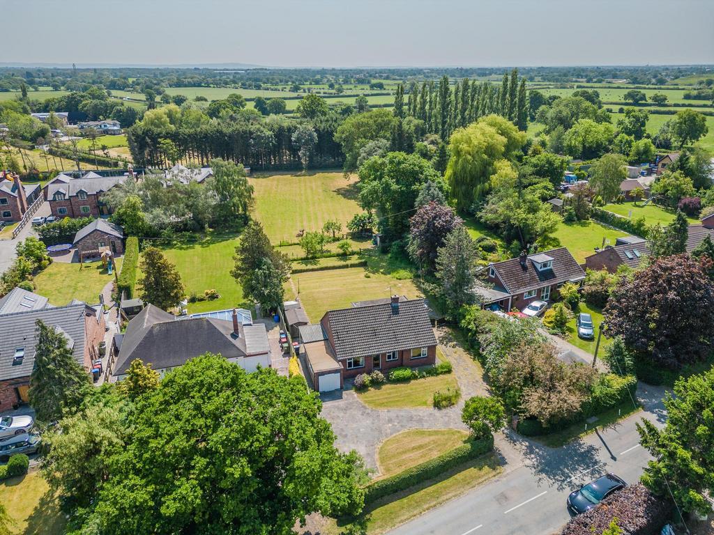 Norcroft, Common Lane, Lach Dennis 3 bed detached bungalow for sale £