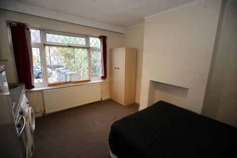 1 bedroom flat to rent, Rothesay Avenue, UB6